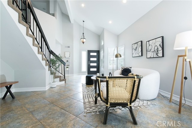Detail Gallery Image 8 of 31 For 26823 Hot Springs Pl, Calabasas,  CA 91301 - 4 Beds | 2/1 Baths