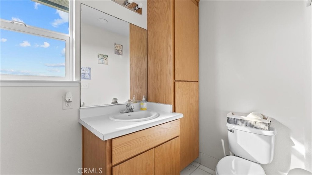 https://media.crmls.org/medias/47bc8a00-09e3-424e-b320-b8b18d40d080.jpg?preset=X-Large
