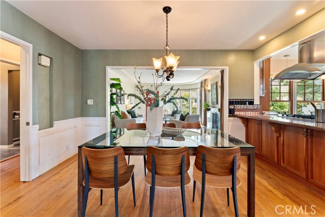 2042 E Crary Street, Pasadena CA: https://media.crmls.org/medias/47bc9cab-414d-4da1-92a7-11460ae4e223.jpg