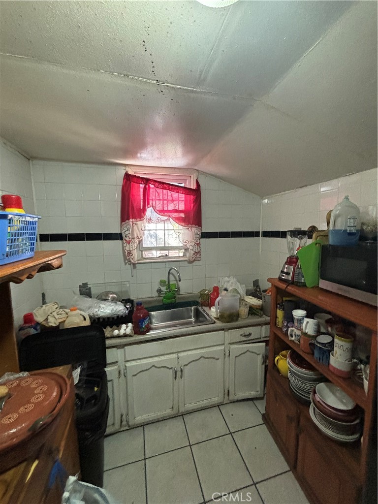 https://media.crmls.org/medias/47bd0359-4330-48b8-957c-87d5cc326fcd.jpg?preset=X-Large