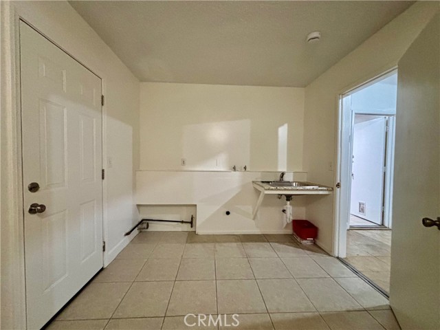 Detail Gallery Image 8 of 14 For 1795 E Victoria Ave, San Bernardino,  CA 92408 - 3 Beds | 2 Baths