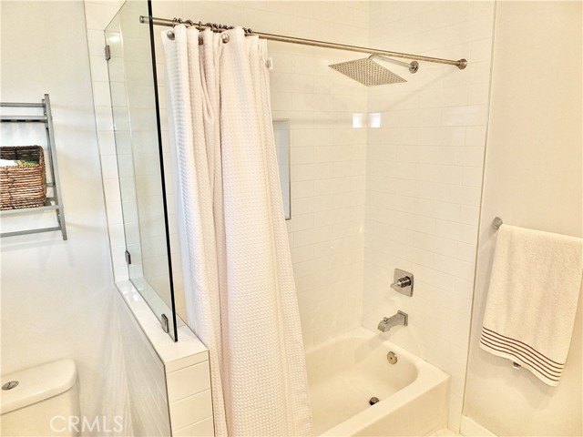 Detail Gallery Image 15 of 42 For 3500 Rose Ave, Long Beach,  CA 90807 - 4 Beds | 2/1 Baths