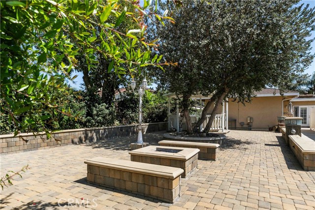 17533 Raymer Street, Sherwood Forest CA: https://media.crmls.org/medias/47bda74a-2314-4ef6-8a50-9b30a88c4845.jpg