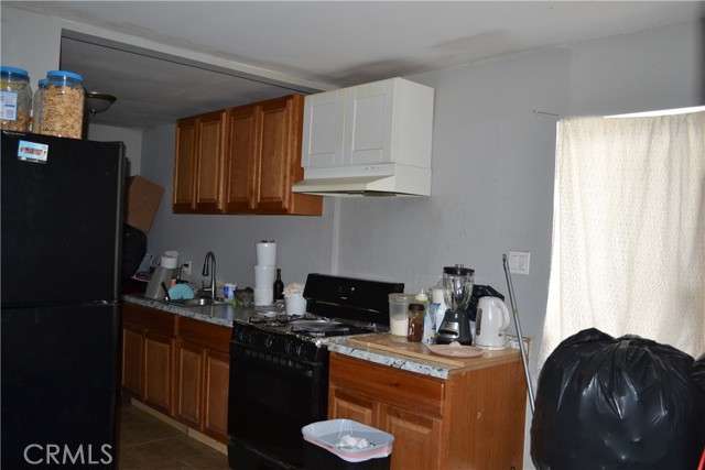 11068 Penrose, Sun Valley CA: https://media.crmls.org/medias/47bec0ab-37e3-4b29-8ce3-7a8e48fdee6a.jpg