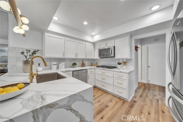 Detail Gallery Image 15 of 44 For 520 Cancha, Newport Beach,  CA 92660 - 3 Beds | 2/1 Baths