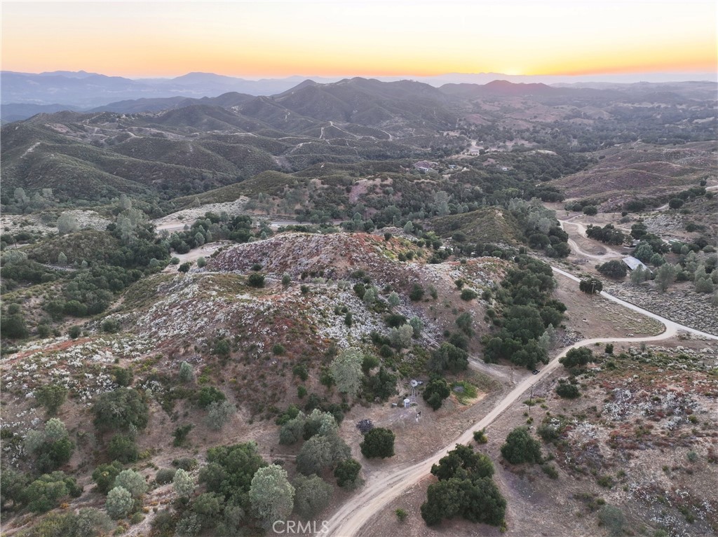 https://media.crmls.org/medias/47bfeaa5-05e9-45b4-8324-497e18b7f15b.jpg?preset=X-Large
