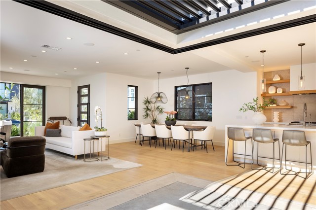 Image 2 of 33 For 304 Goldenrod Avenue