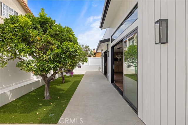 2111 Clark, Redondo Beach, California 90278, 4 Bedrooms Bedrooms, ,5 BathroomsBathrooms,Residential,For Sale,Clark,SB26059150