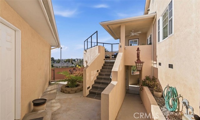 Detail Gallery Image 26 of 40 For 12317 Navy Street, Los Angeles,  CA 90066 - 3 Beds | 3 Baths