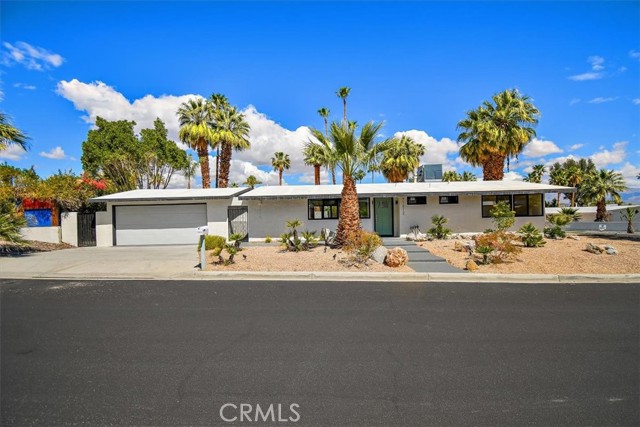 Detail Gallery Image 2 of 22 For 71812 Magnesia Falls Dr, Rancho Mirage,  CA 92270 - 3 Beds | 2 Baths