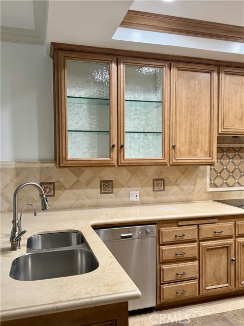 Detail Gallery Image 9 of 29 For 6121 Greenbrier, Huntington Beach,  CA 92648 - 3 Beds | 2/1 Baths
