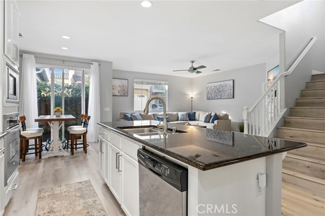 341 W Pebble Creek Lane, Orange CA: https://media.crmls.org/medias/47c2f853-b183-4911-8f67-7eff06e788be.jpg