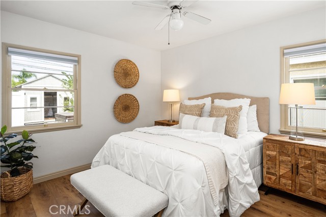 309 15th Street, Seal Beach CA: https://media.crmls.org/medias/47c32c91-acf1-4ef3-9be6-9b8e2bab173a.jpg