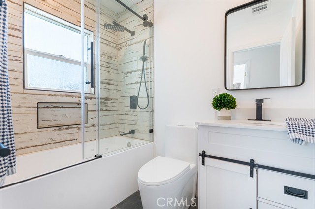 Detail Gallery Image 11 of 15 For 11912 Elkwood St, North Hollywood,  CA 91605 - 3 Beds | 2 Baths