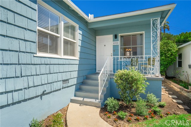 Detail Gallery Image 15 of 35 For 5918 S Fairfax Ave, Los Angeles,  CA 90056 - 4 Beds | 2 Baths