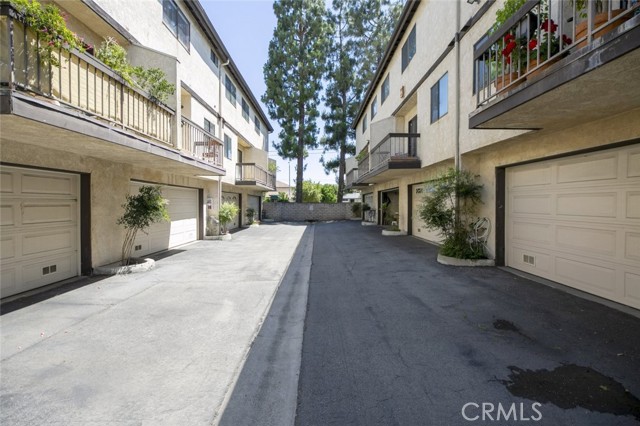 Detail Gallery Image 33 of 41 For 20737 Roscoe Bld #102,  Winnetka,  CA 91306 - 3 Beds | 3 Baths