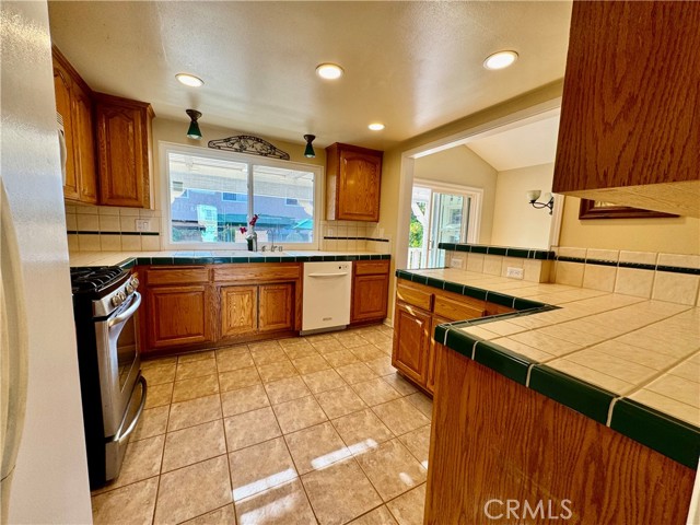 Detail Gallery Image 6 of 40 For 3632 Myrtle St, Irvine,  CA 92606 - 4 Beds | 2/1 Baths