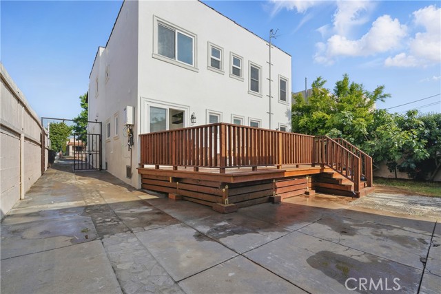 2111 S Bronson Ave, Los Angeles CA: https://media.crmls.org/medias/47c5a7d5-30be-4caa-b10b-56664c588eb5.jpg