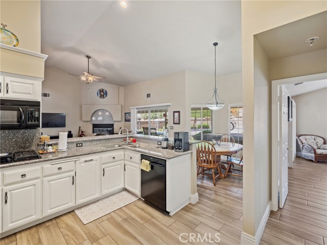 Detail Gallery Image 15 of 33 For 16522 Iwa Rd, Apple Valley,  CA 92307 - 3 Beds | 2 Baths