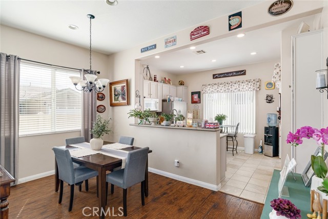 Detail Gallery Image 6 of 42 For 19493 Tor Hill, Apple Valley,  CA 92308 - 2 Beds | 2 Baths