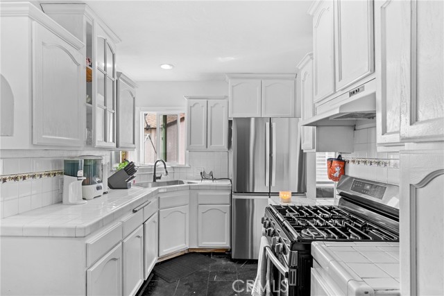 Detail Gallery Image 6 of 26 For 12822 Hensel, Baldwin Park,  CA 91706 - 4 Beds | 2 Baths