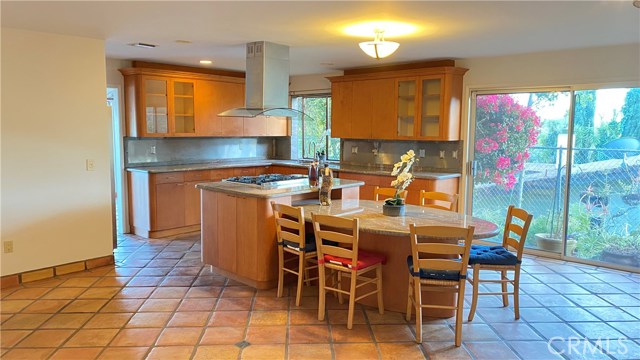 Detail Gallery Image 16 of 35 For 5974 Maury Ave, Woodland Hills,  CA 91367 - 3 Beds | 2 Baths