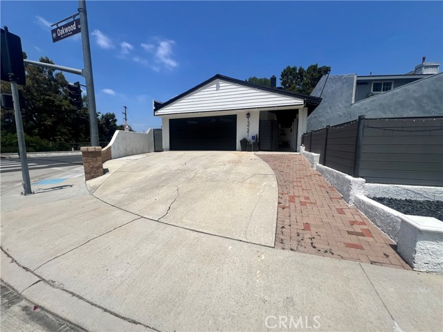 13241 Oakwood Lane, La Mirada CA: https://media.crmls.org/medias/47c911b6-0bc2-460b-86d5-2ae84aa7d2dc.jpg