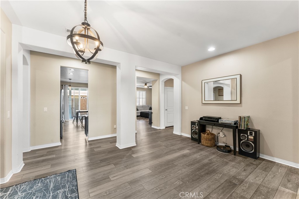 MLS #SR25268792 image #6