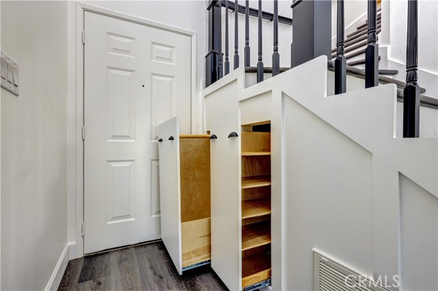 Detail Gallery Image 10 of 50 For 28102 Bobwhite #3,  Saugus,  CA 91350 - 3 Beds | 2/1 Baths