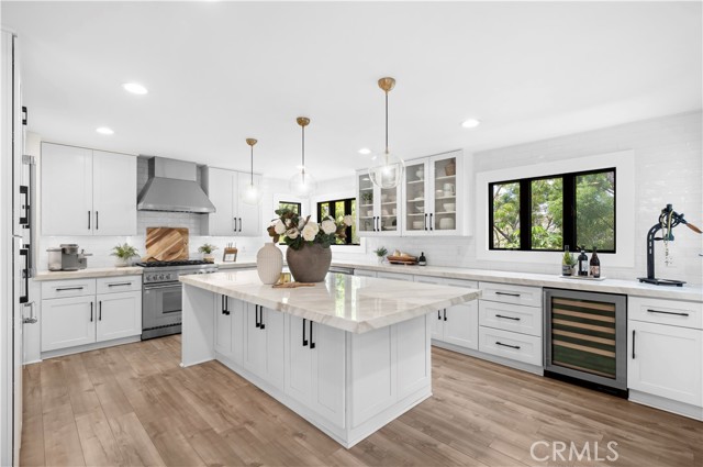11 Mainsail Drive, Corona del Mar CA: https://media.crmls.org/medias/47c9e134-e2a9-473f-ab0d-ccc4d69adacc.jpg