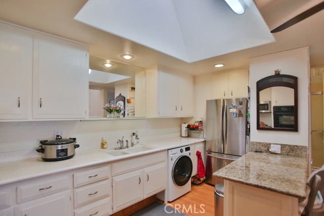 Detail Gallery Image 8 of 21 For 13720 Saint Andrews 43h,  Seal Beach,  CA 90740 - 1 Beds | 1 Baths