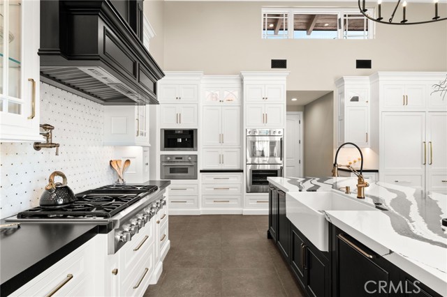 Image 29 of 72 For 1688 Dwight  