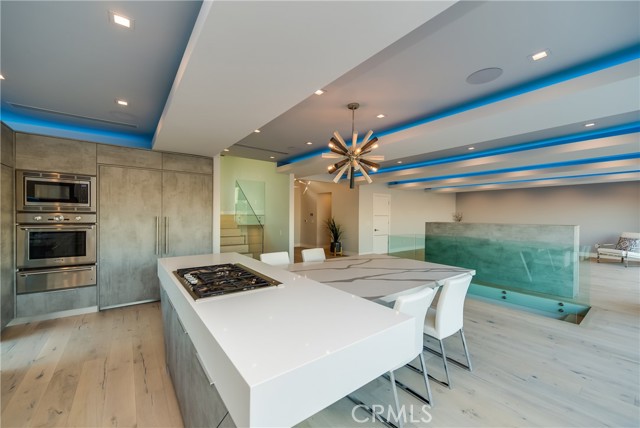 Detail Gallery Image 9 of 75 For 8401 Wyndham Rd, Hollywood Hills,  CA 90046 - 5 Beds | 6 Baths