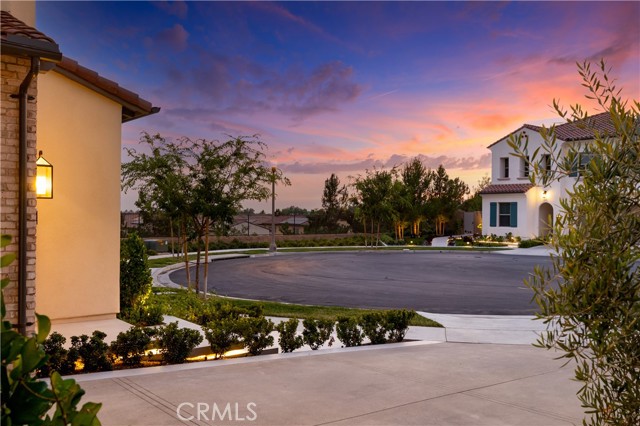 52 Longchamp, Irvine CA: https://media.crmls.org/medias/47cb6626-303c-494e-8202-9c1d3f3616fd.jpg