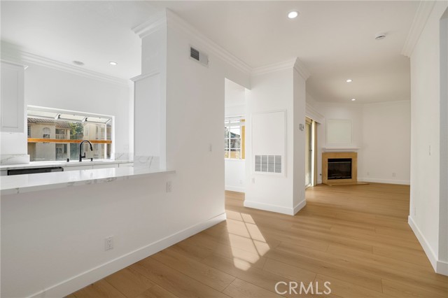 Front Image Thumbnail for CRSR26165765