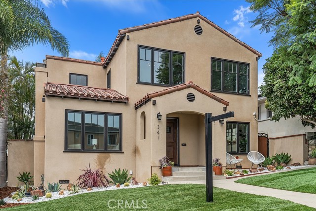 Detail Gallery Image 2 of 35 For 261 Granada Ave, Long Beach,  CA 90803 - 4 Beds | 2/1 Baths