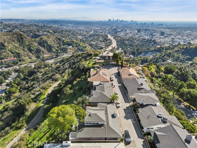 Detail Gallery Image 53 of 53 For 7027 Macapa, –,  CA 90068 - 2 Beds | 3 Baths