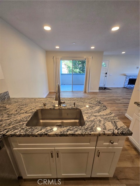 Detail Gallery Image 12 of 34 For 22 Exeter #23,  Irvine,  CA 92612 - 1 Beds | 1 Baths