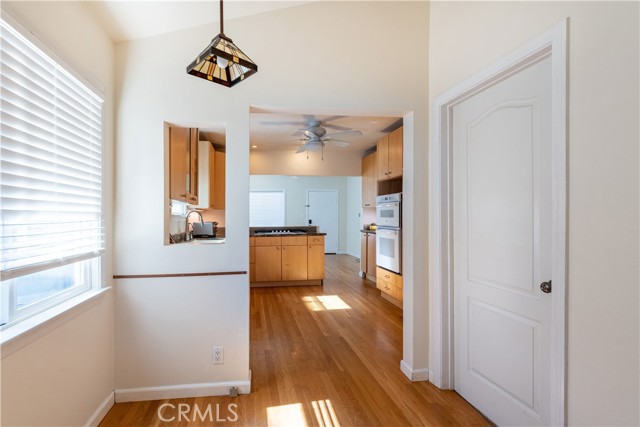 1924 Robinson Street, Redondo Beach, California 90278, 2 Bedrooms Bedrooms, ,2 BathroomsBathrooms,Residential,Sold,Robinson,SB22083068