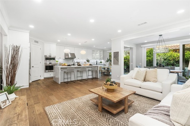 Detail Gallery Image 10 of 34 For 53 Painted Cameo, Irvine,  CA 92602 - 4 Beds | 4 Baths