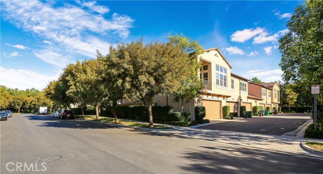 Detail Gallery Image 1 of 42 For 220 Kempton, Irvine,  CA 92620 - 3 Beds | 3 Baths