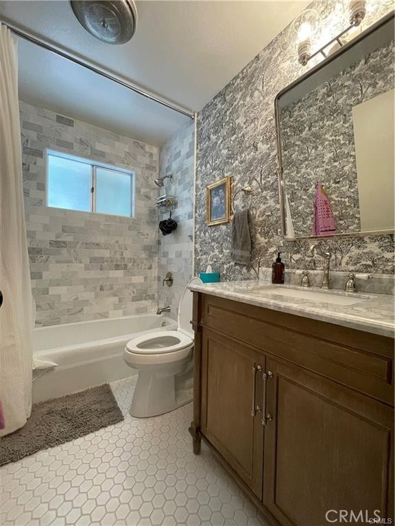 938 Balfrin Drive, Crestline CA: https://media.crmls.org/medias/47cfb0ae-ab7d-4bff-ae0a-5d1e0084235a.jpg