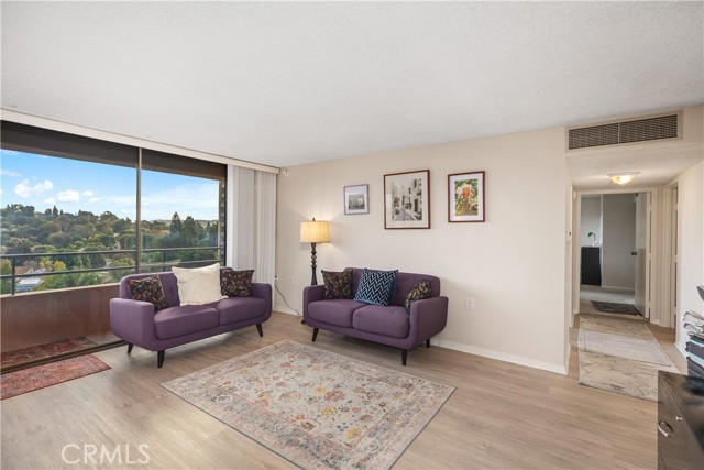 Detail Gallery Image 6 of 61 For 24055 Paseo Del Lago #602,  Laguna Woods,  CA 92637 - 2 Beds | 2 Baths