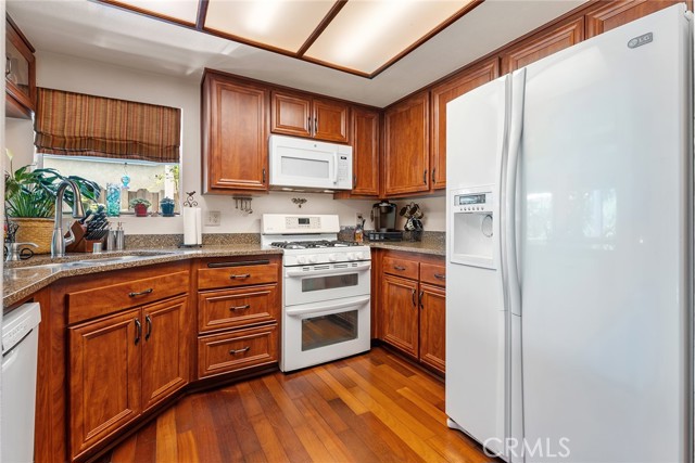 Detail Gallery Image 18 of 56 For 19852 Pandy Ct, Canyon Country,  CA 91351 - 3 Beds | 2/1 Baths