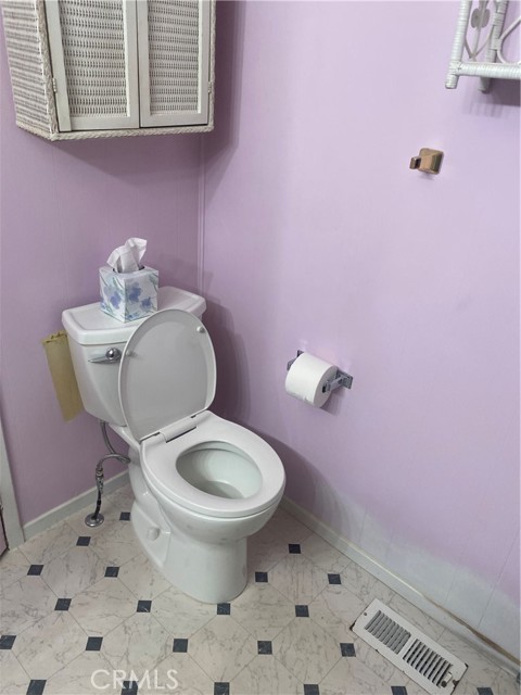 Detail Gallery Image 12 of 20 For 14 Palm via, Anaheim,  CA 92801 - 2 Beds | 2 Baths