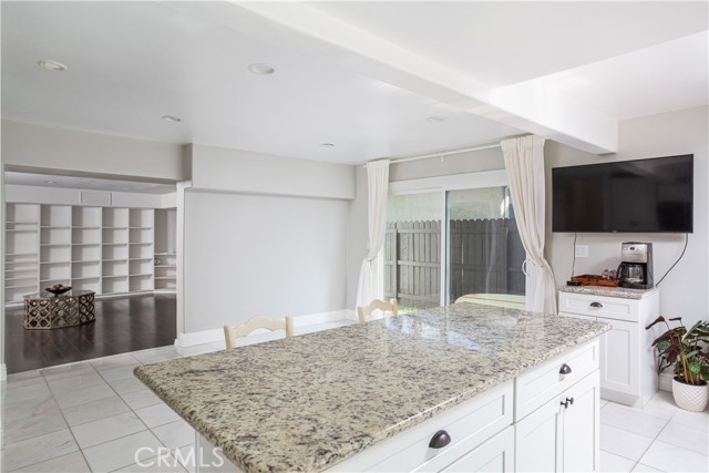 Detail Gallery Image 12 of 25 For 16871 Saybrook Ln, Huntington Beach,  CA 92649 - 3 Beds | 2/1 Baths
