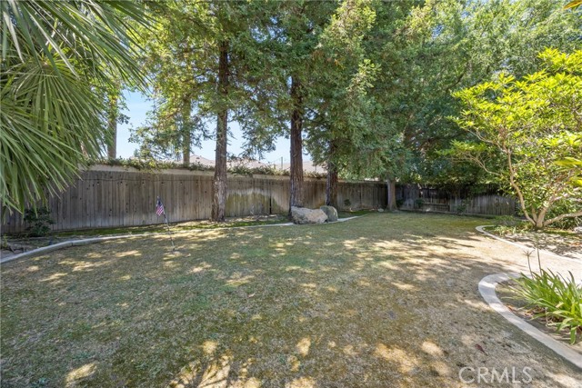 11717 Old Town Road, Bakersfield CA: https://media.crmls.org/medias/47d21265-78cd-4e81-9dff-bcf0359302eb.jpg