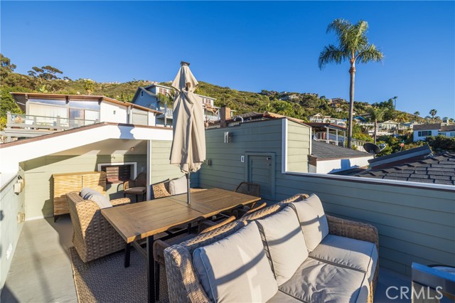 Detail Gallery Image 6 of 51 For 31911 Crestwood Place, Laguna Beach,  CA 92651 - 2 Beds | 2 Baths