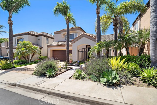 19025 Bayhill Lane, Huntington Beach CA: https://media.crmls.org/medias/47d3b5bc-2952-45d9-aa2d-c9b5fccb5334.jpg