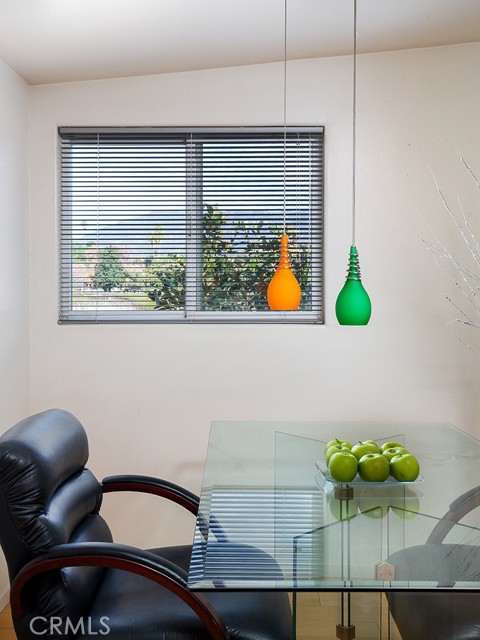 301 N Hudson Avenue, Pasadena CA: https://media.crmls.org/medias/47d3cfc2-dbba-4767-bca8-b1a7b6d2ff54.jpg